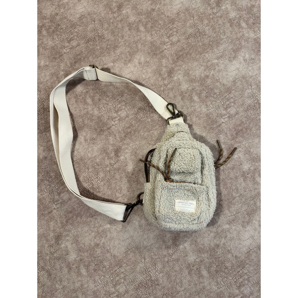 American Eagle Cream Sherpa Sling Crossbody Bag Adjustable Strap N53